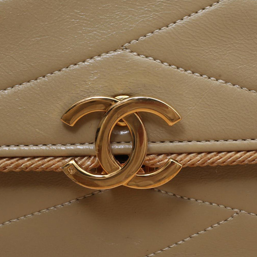 Chanel Vintage CC Small Wave Single Lambskin Flap Beige