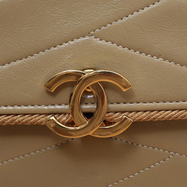 Chanel Vintage CC Small Wave Single Lambskin Flap Beige