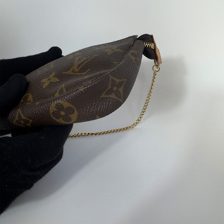 Louis Vuitton Monogram Mini Pochette Accessoires Pouch