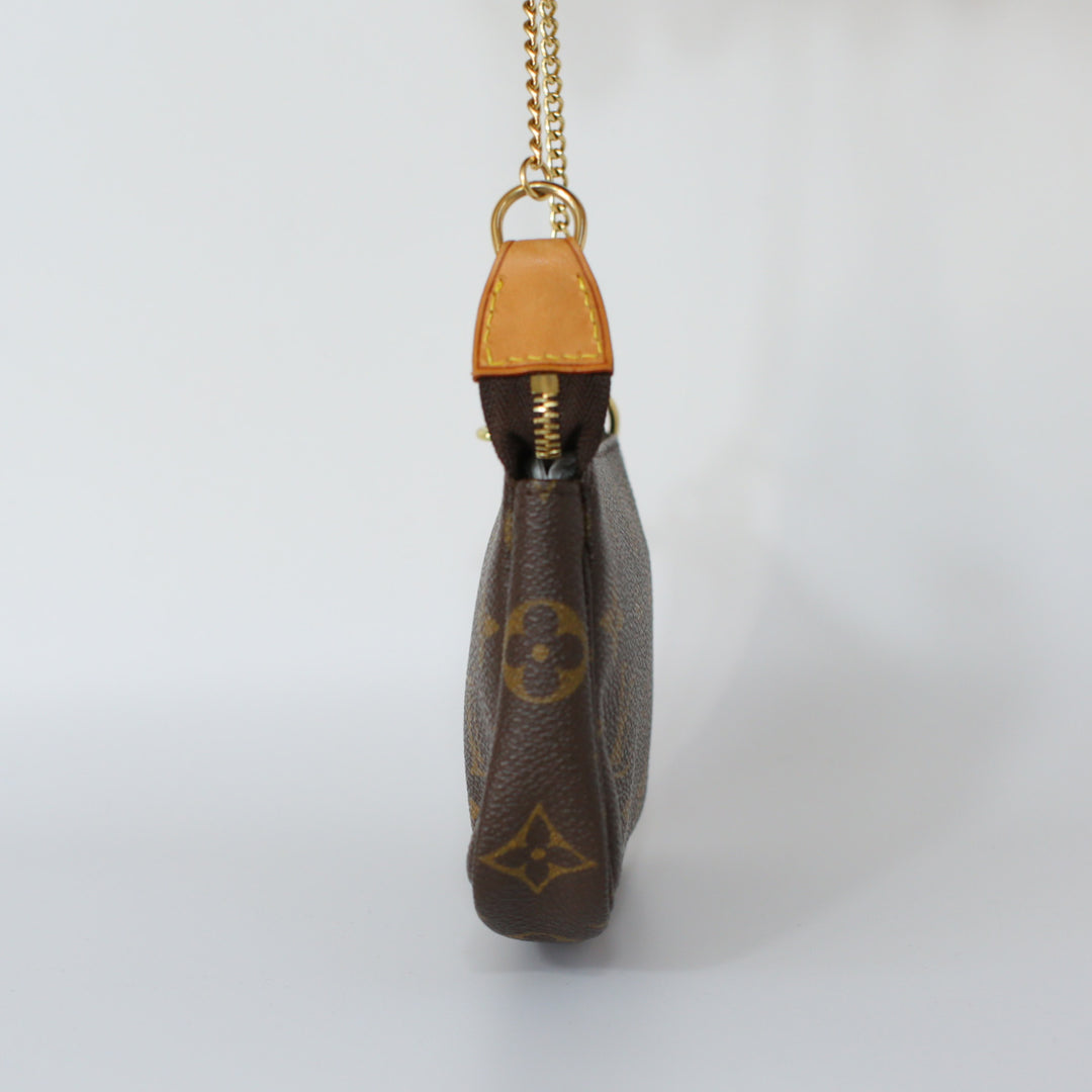 Louis Vuitton Monogram Mini Pochette Accessoires Pouch