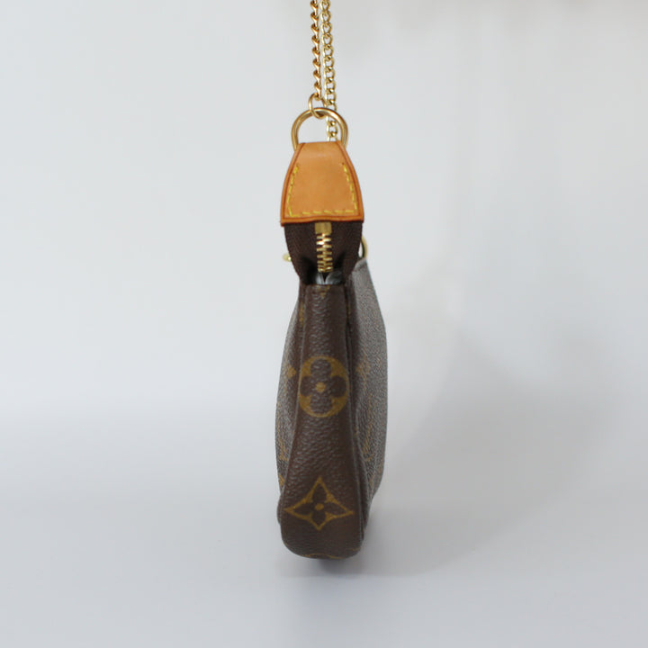 Louis Vuitton Monogram Mini Pochette Accessoires Pouch