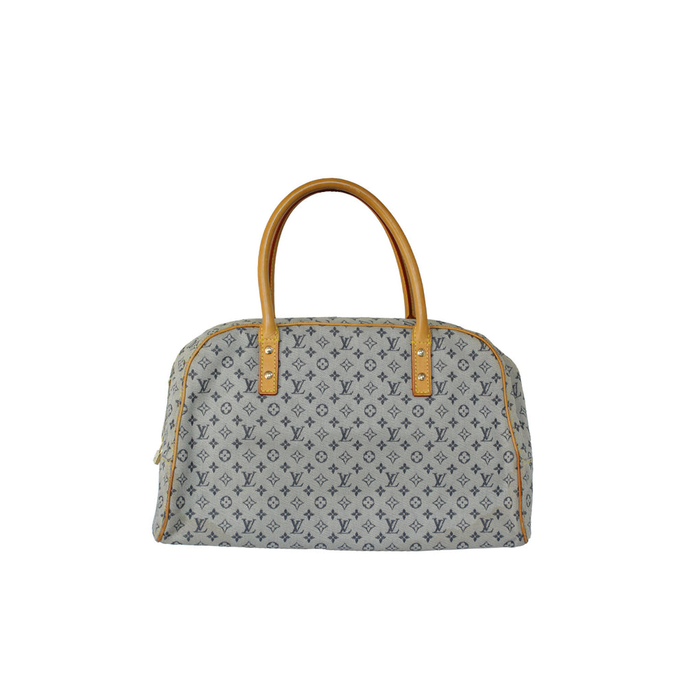 This top-handle bag features the iconic Louis Vuitton monogram print.
