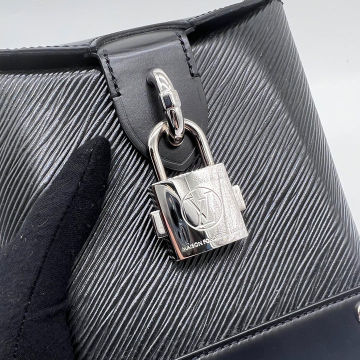 Louis Vuitton Small Bento Box in Black Epi Leather