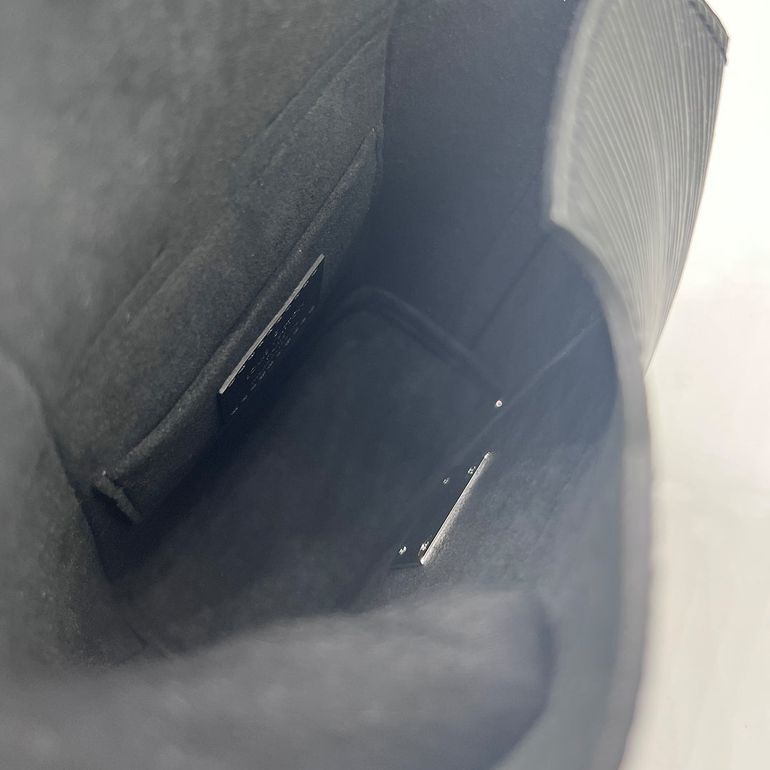 Louis Vuitton Small Bento Box in Black Epi Leather