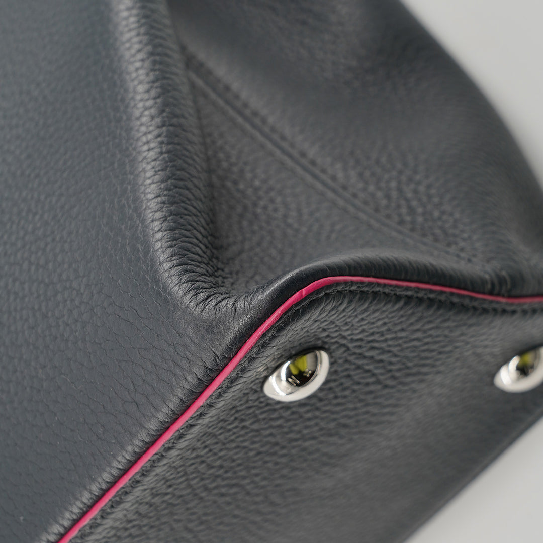 Louis Vuitton Capucines MM Black Top Handle Bag in Taurillon Leather and Silver Hardware