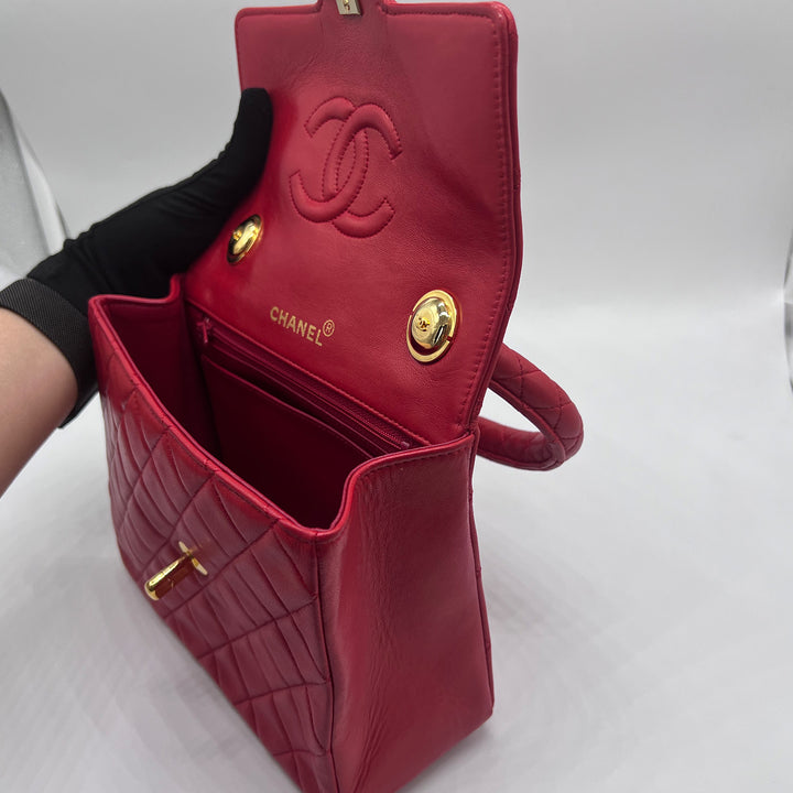 Chanel Vintage Kelly Flap Bag in Red Lambskin and Gold Hardware