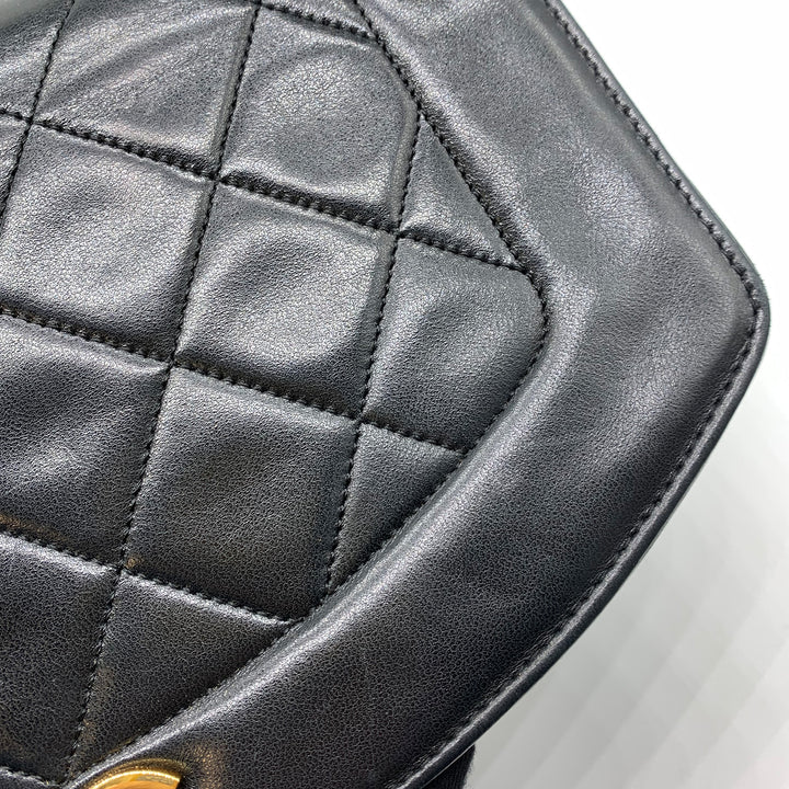 The right side of the flap, showing the evenly spaced stitching.