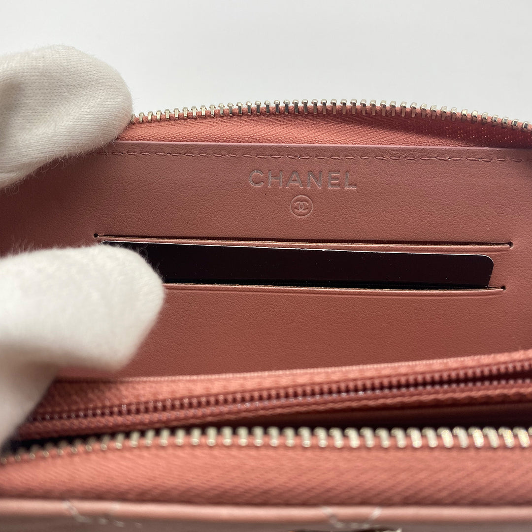 Chanel Zip Around Wallet in Pink and White Ombre Patent Leather
