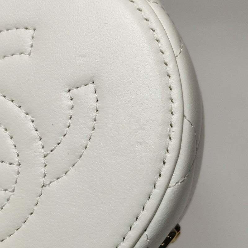 Chanel Micro Pearl Handle Vanity Case White Quilted Lambskin Gold Hardware