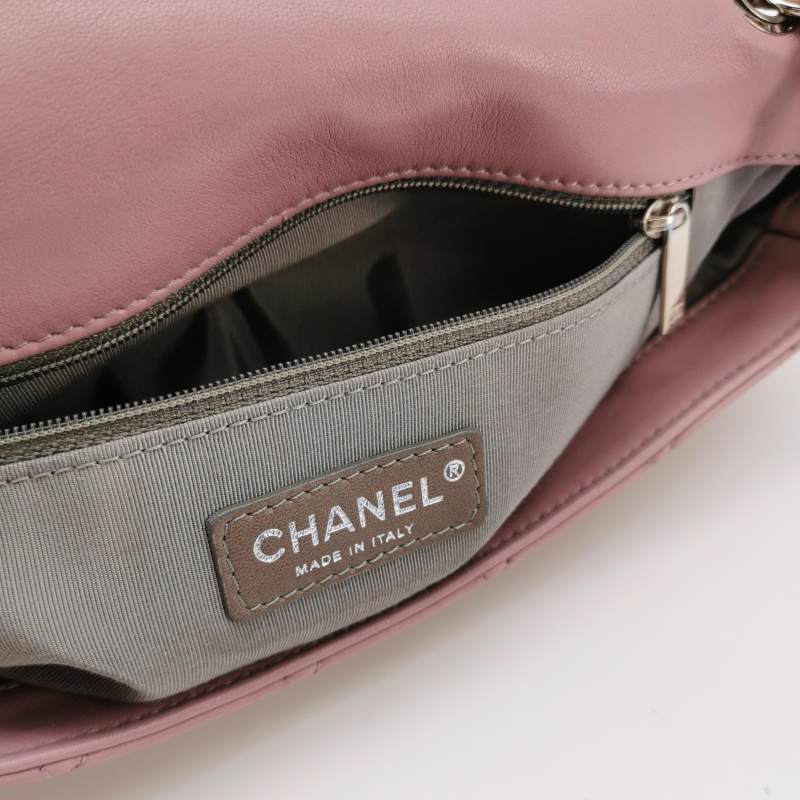 Chanel Bi-Colour Medium Single Flap Bag Light Pink and Black Quilted Lambskin Silver Hardware
