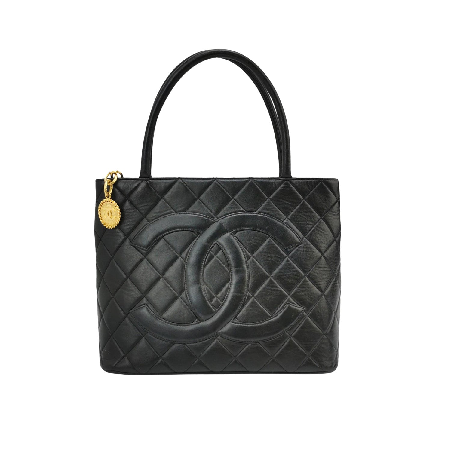 Leather tote Chanel Gold in Leather - 35271791