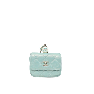 Chanel Iridescent Caviar Quilted Pearl On Top Coin Purse With Chain Light Green