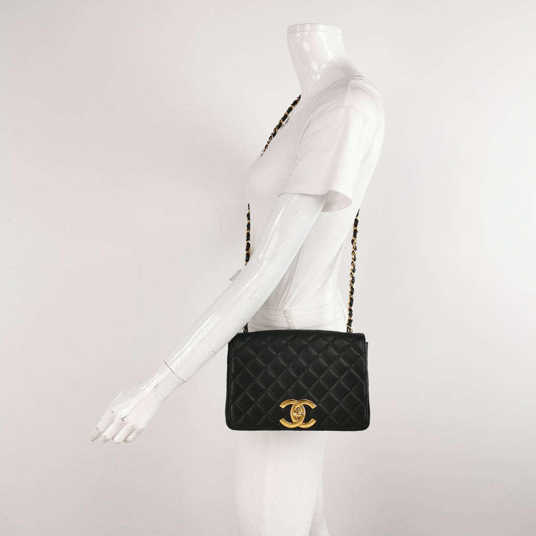 Chanel Vintage Classic Single Flap Bag Black Gold CC Logo