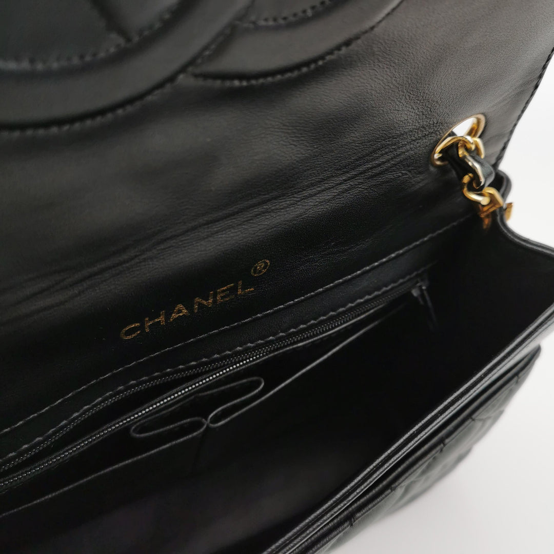 Chanel Vintage Classic Single Flap Bag Black Gold CC Logo