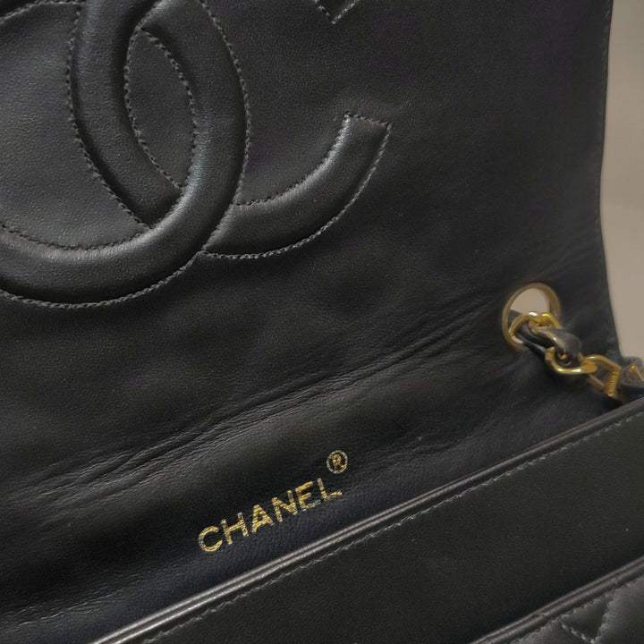 Chanel Vintage Classic Single Flap Bag Black Gold CC Logo