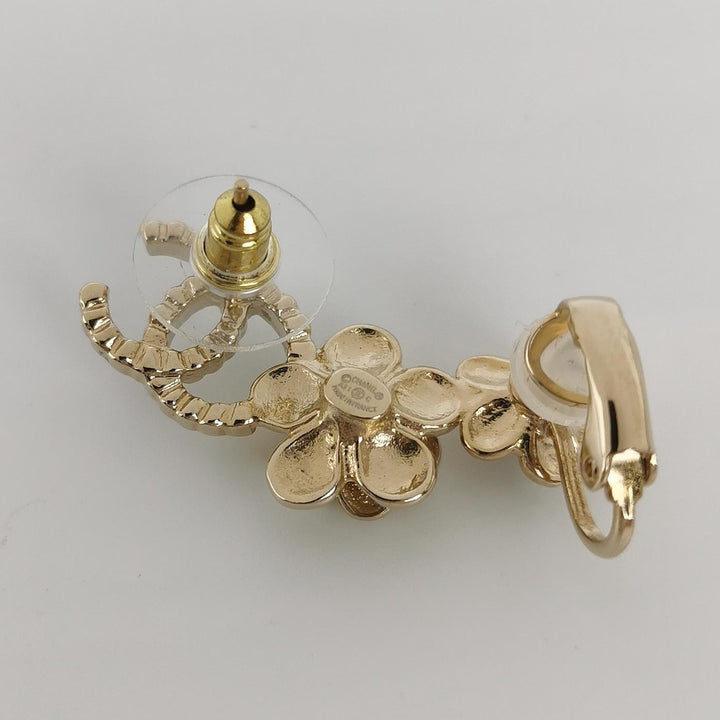 Chanel 2021 Strass & Resin Floral CC Ear Climber Earrings
