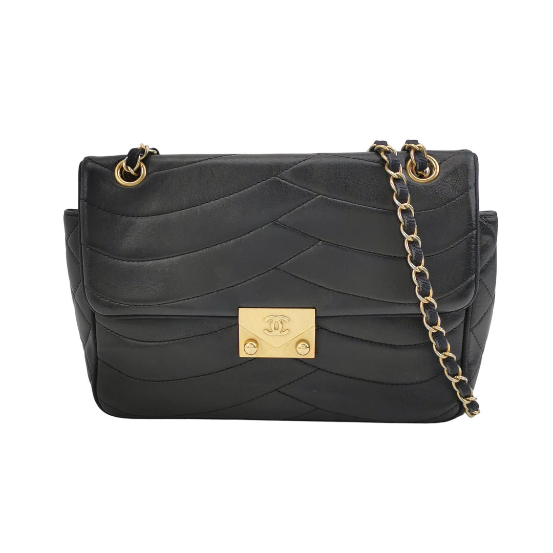 Chanel Scallop Quilted Pagoda Flap Bag Medium Black Lambskin Gold Hardware
