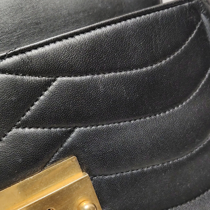 Chanel Scallop Quilted Pagoda Flap Bag Medium Black Lambskin Gold Hardware