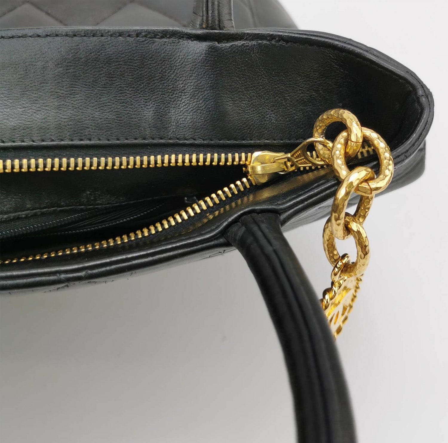 Chanel *Vintage* Medallion Tote Bag in Black Lambskin Leather with Gol –  Trésor Vintage