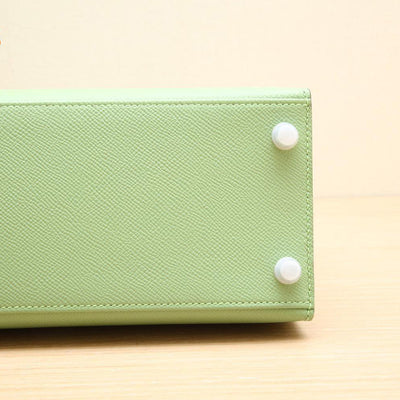 Hermès Kelly 28 Sellier 3i Vert Criquet Epsom Leather Z Stamp Palladium Hardware 2021
