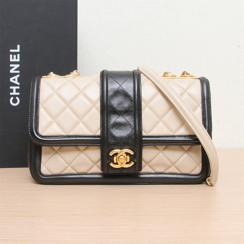 Chanel Top Handle Vanity Case White