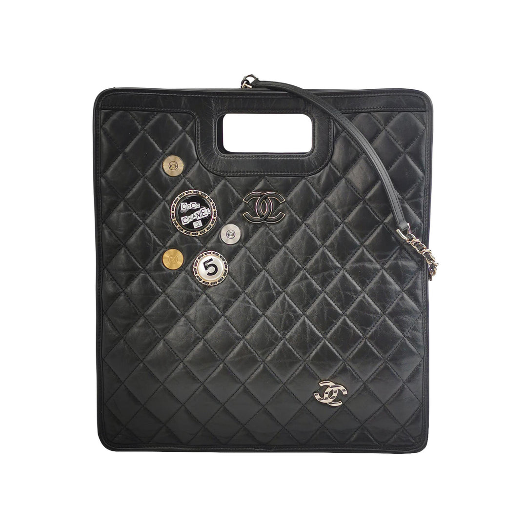 Chanel Graphic Catch Tote In Black