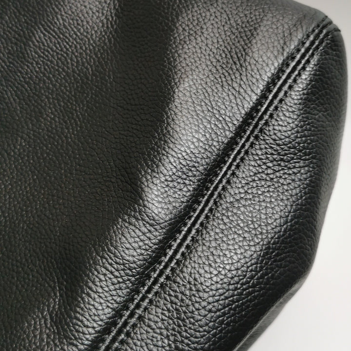 Chanel Executive Cerf Tote Medium Black Grainy Caviar Leather Gold Hardware
