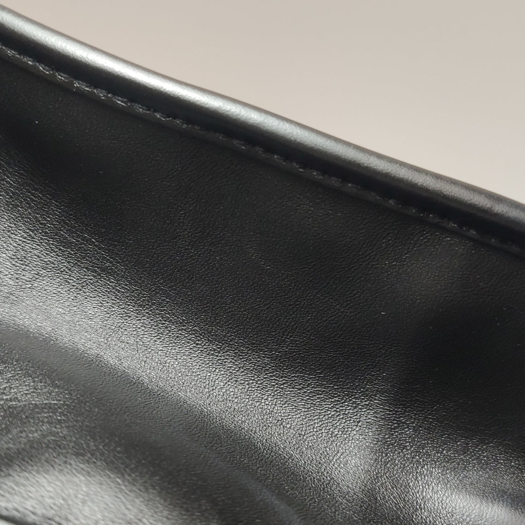 Chanel Graphic Catch Tote In Black