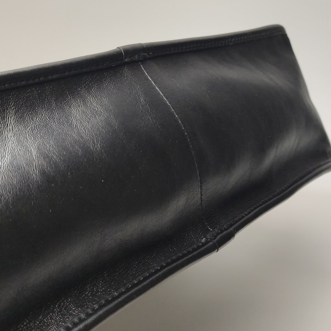 Chanel Graphic Catch Tote In Black