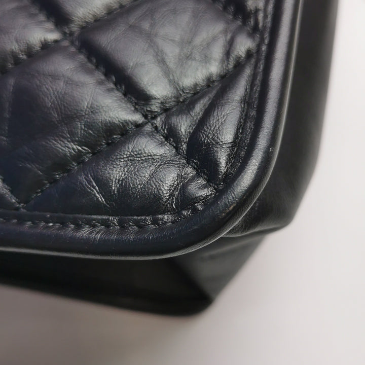 Chanel Graphic Catch Tote In Black