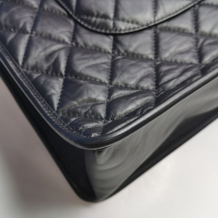 Chanel Graphic Catch Tote In Black