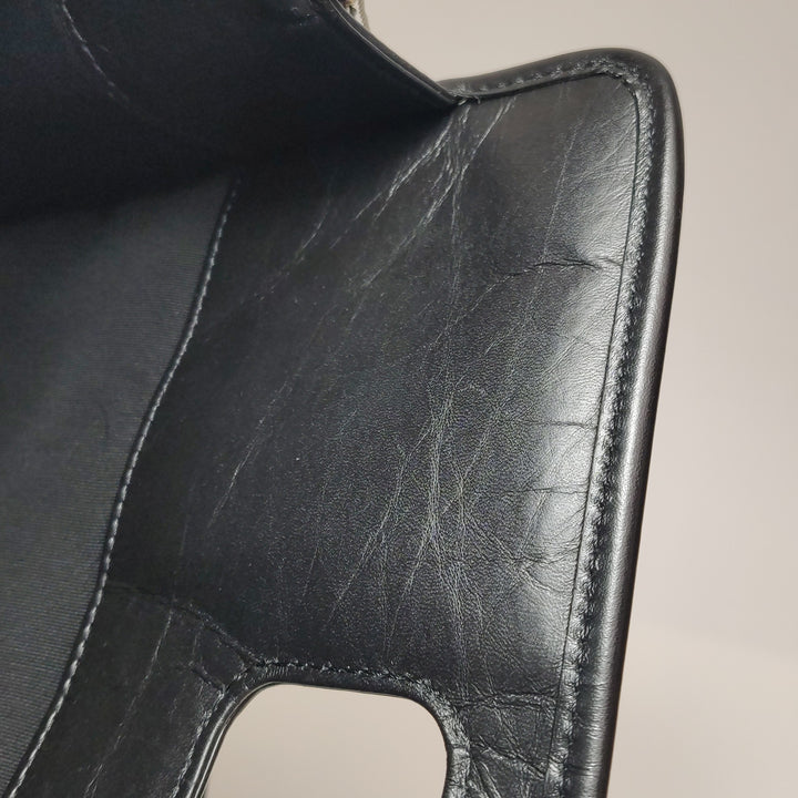 Chanel Graphic Catch Tote In Black