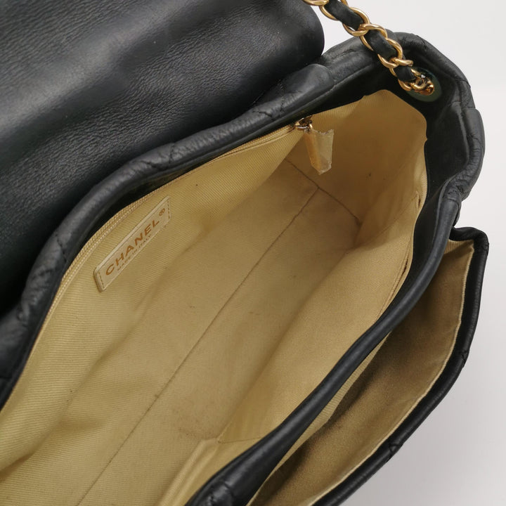 Chanel Chic Quilt Accordion Flap Bag In Black Leather
