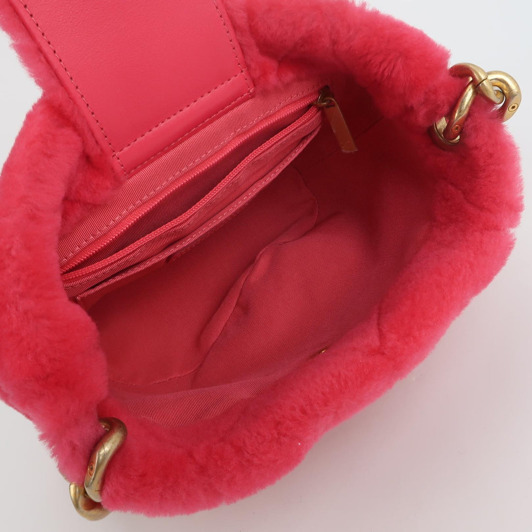 Chanel 2020 Shearling Quilted Bucket Bag In Pink