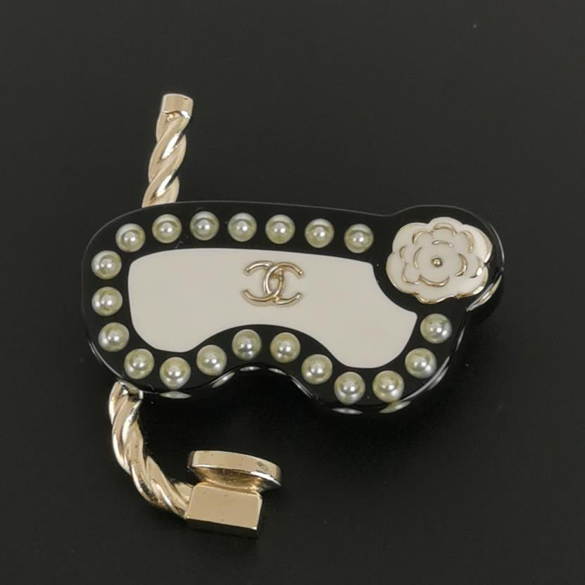Chanel Snorkelling CC Brooch Black White