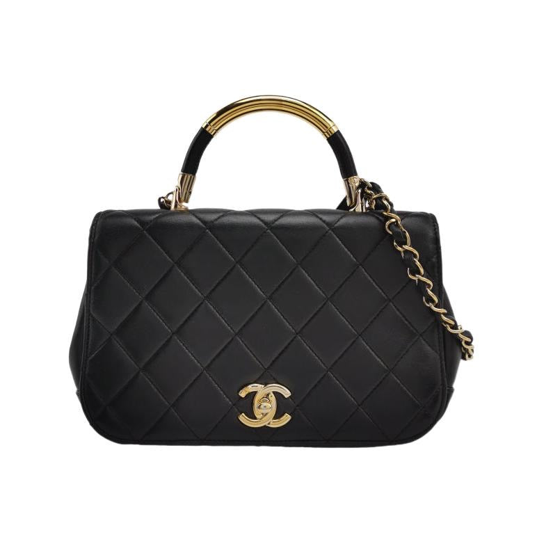 Chanel Chic Carry Flap Bag In Black Leather