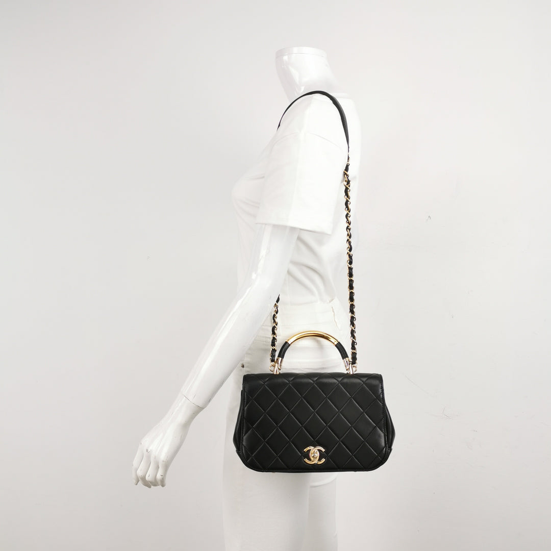 Chanel Chic Carry Flap Bag In Black Leather
