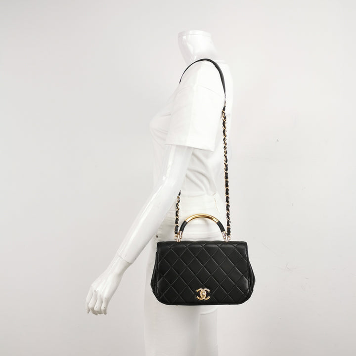 Chanel Chic Carry Flap Bag In Black Leather