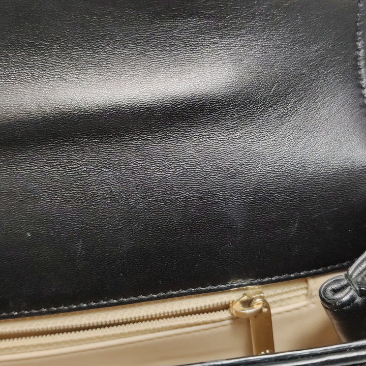 Chanel Chic Carry Flap Bag In Black Leather