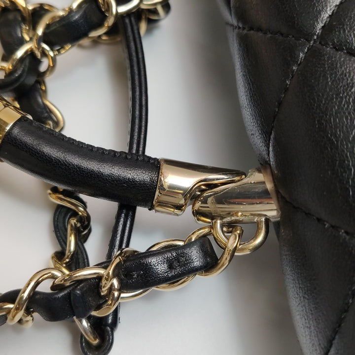 Chanel Chic Carry Flap Bag In Black Leather