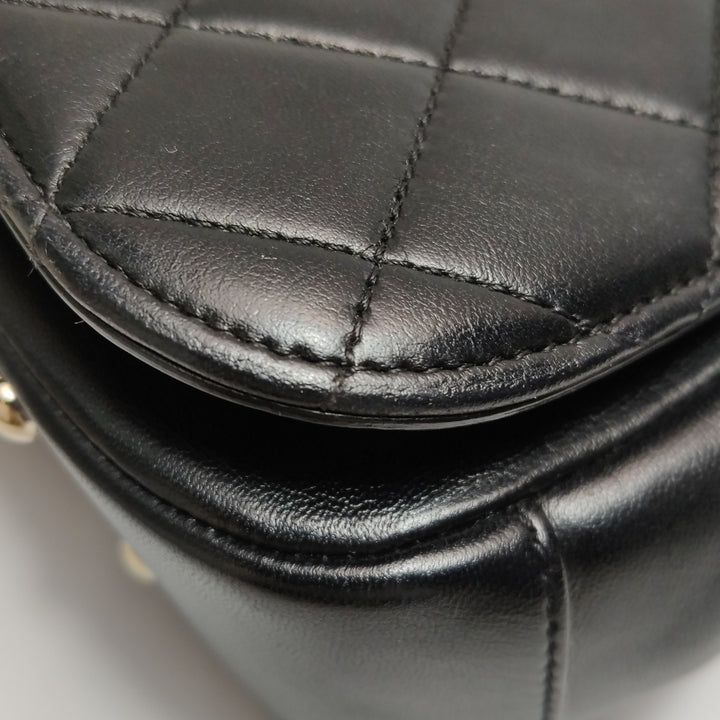 Chanel Chic Carry Flap Bag In Black Leather