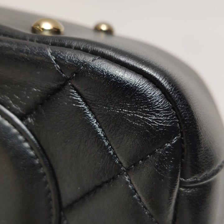 Chanel Chic Carry Flap Bag In Black Leather