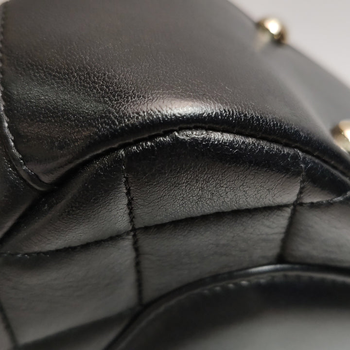 Chanel Chic Carry Flap Bag In Black Leather