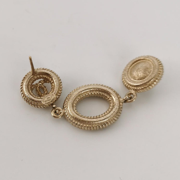 Chanel Earrings Metal And Glass Pearls Gold and Pearly White