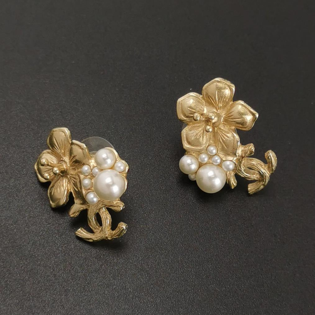 Chanel Pearl CC Flower Earrings Gold