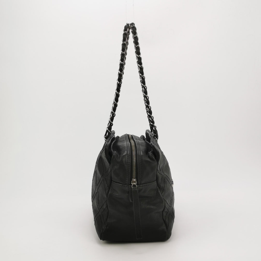 Chanel Vintage CC logo Black Leather Shoulder Bag