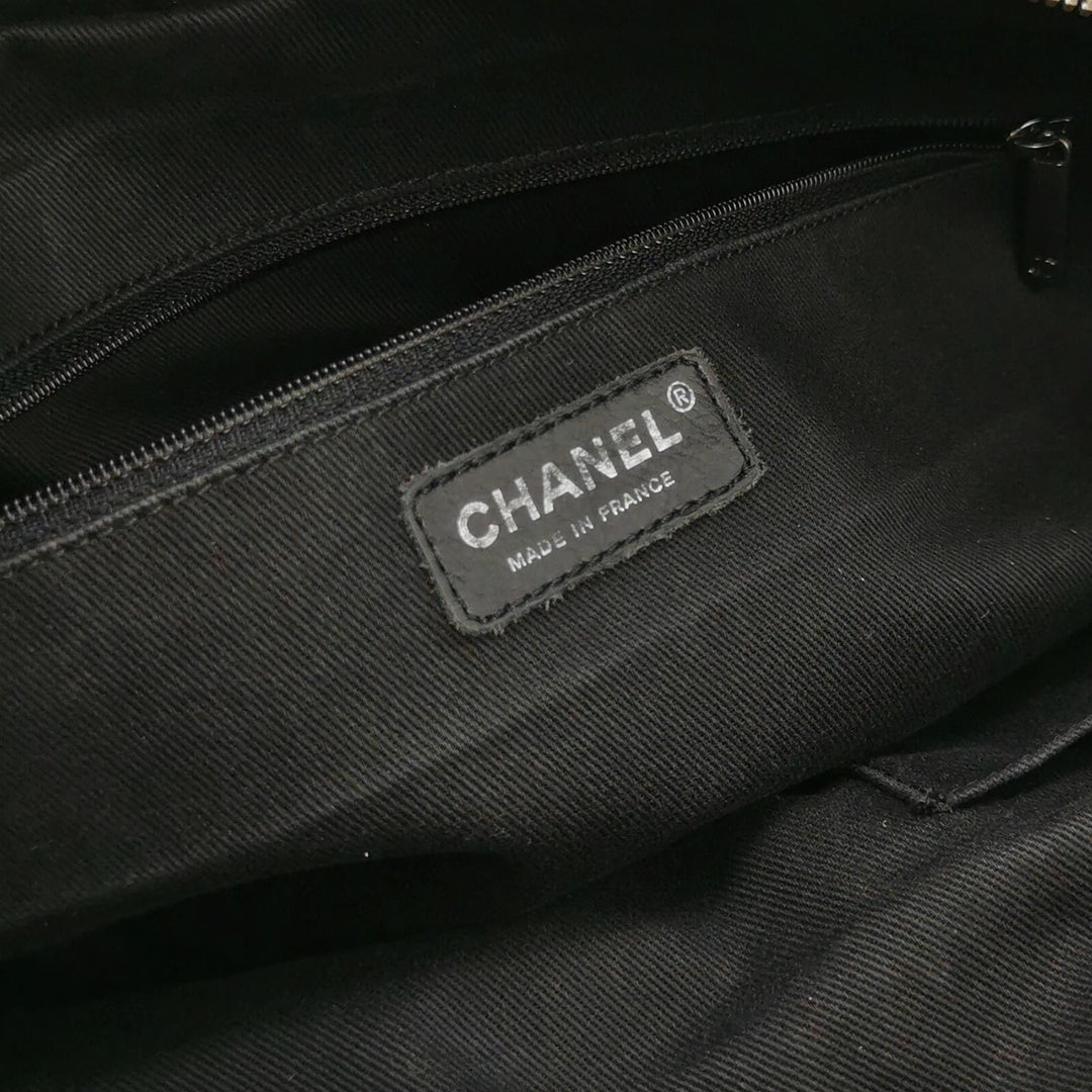 Chanel Vintage CC logo Black Leather Shoulder Bag