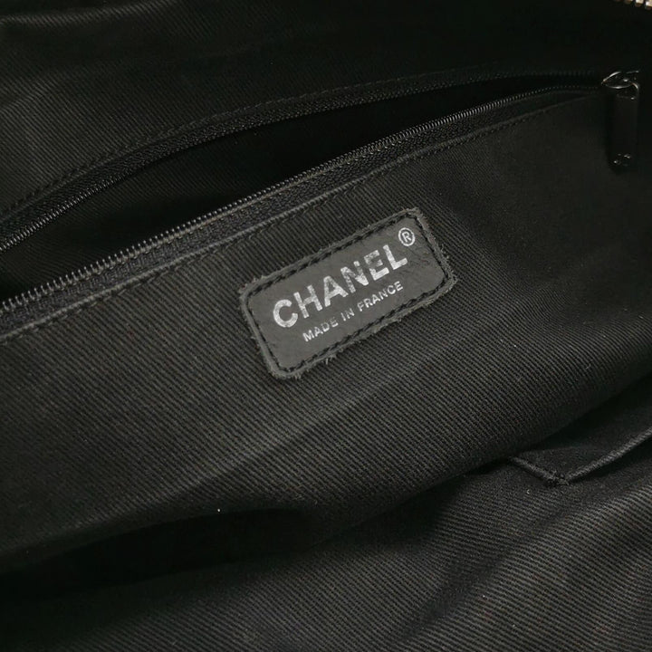 Chanel Vintage CC logo Black Leather Shoulder Bag