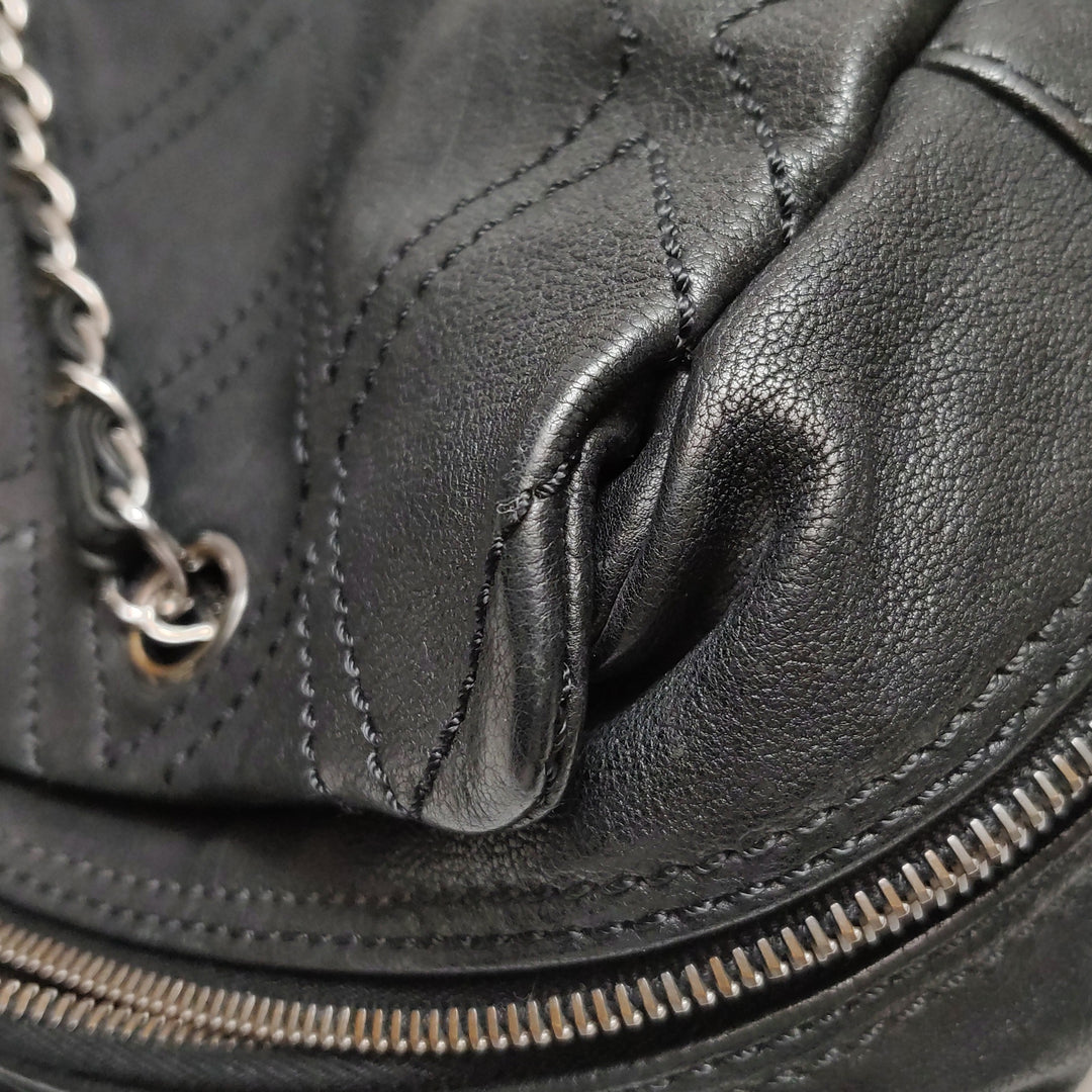 Chanel Vintage CC logo Black Leather Shoulder Bag