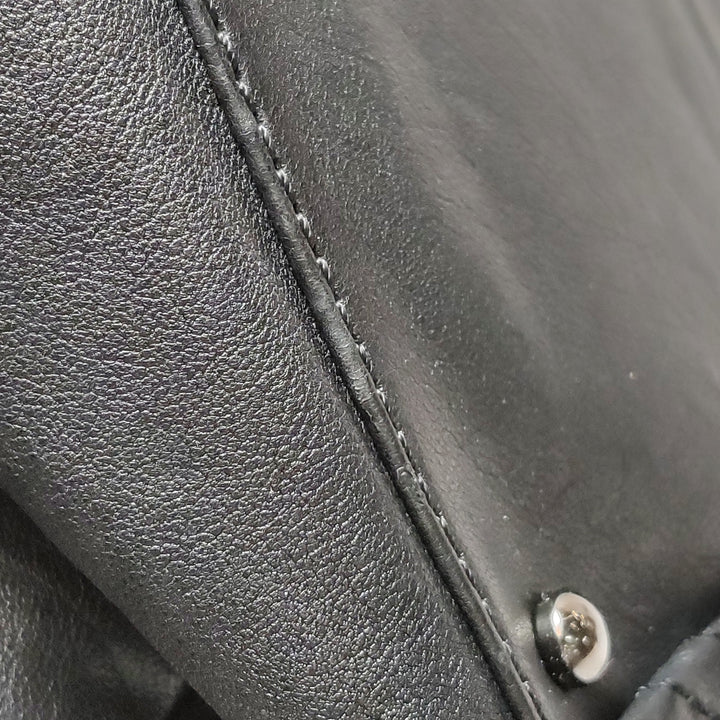 Chanel Vintage CC logo Black Leather Shoulder Bag